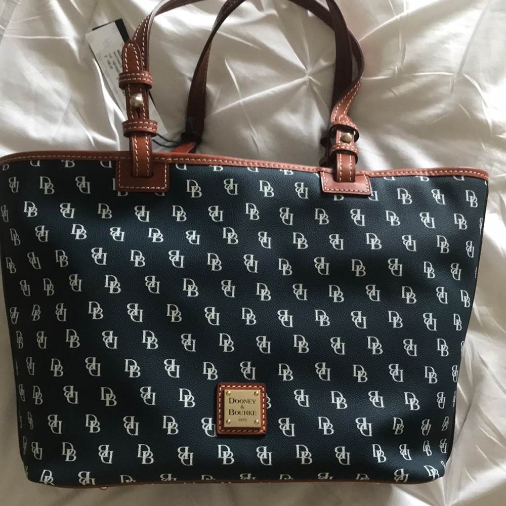 NWT Dooney and Bourke small leisure shopper